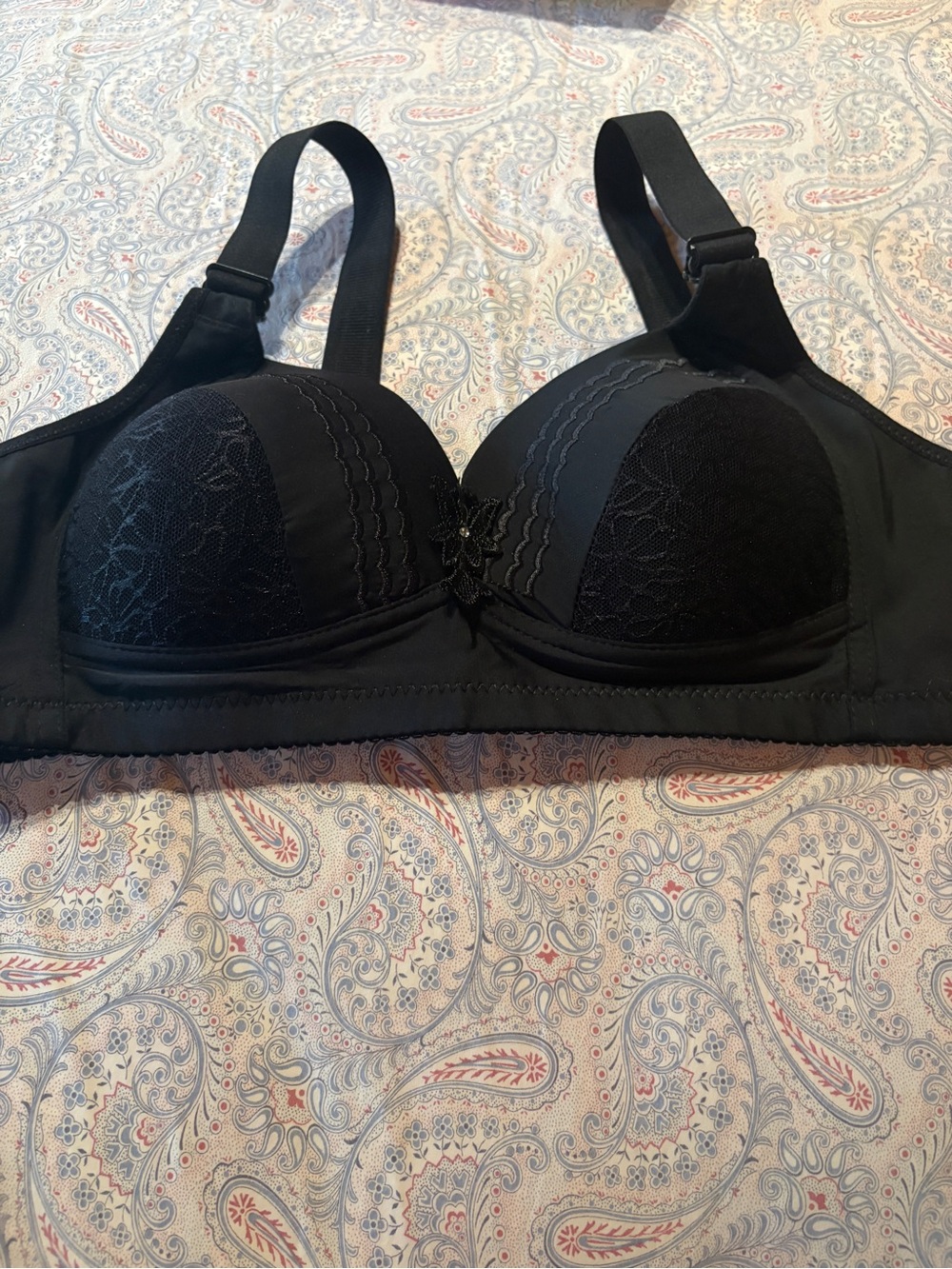 46 A black lace bra